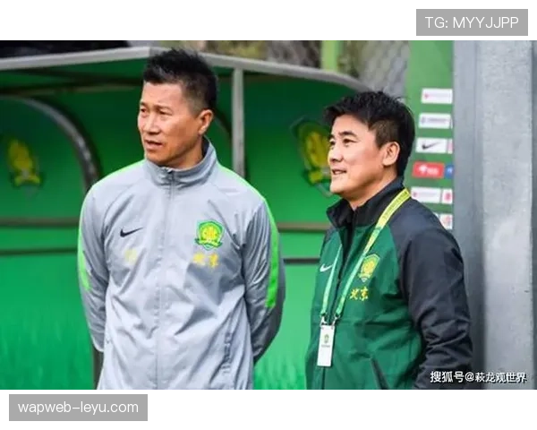 从传统数据分析到实时内容创作：李明如何转型？看老派球迷的蜕变