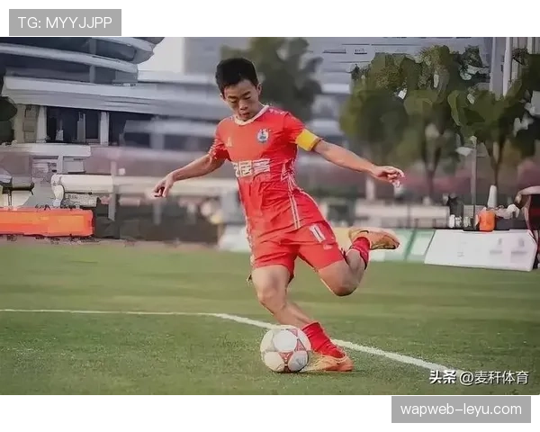 足球新星崭露头角，状态回暖助力球队争夺联赛冠军